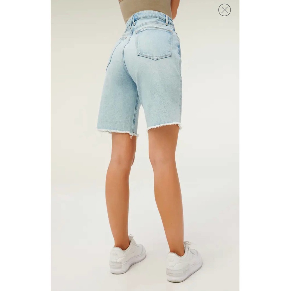 Good American 90s Distressed Bermuda Shorts New with Tags Women Size 4/27